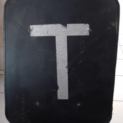ENCHERE BOUCLIER BALISTIQUE NIVEAU 3A DE 65 CM DE HAUTEUR ET 55 CM DE LARGEUR FORCES SWAT