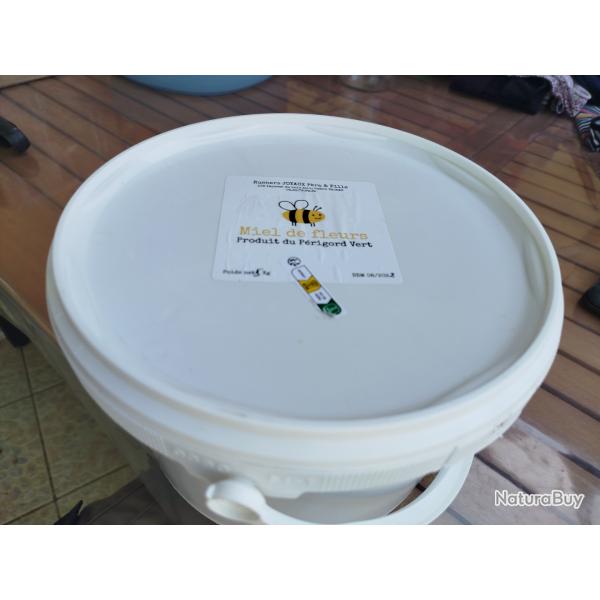 Sceau de 5 kg de miel de fleurs