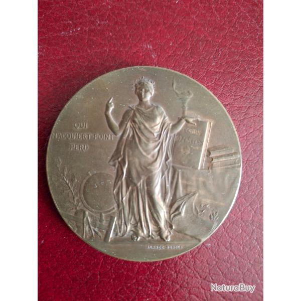 M�daille en bronze Cours pour adultes vers 1900 attribu�e au Maire de Montbrison Loire
