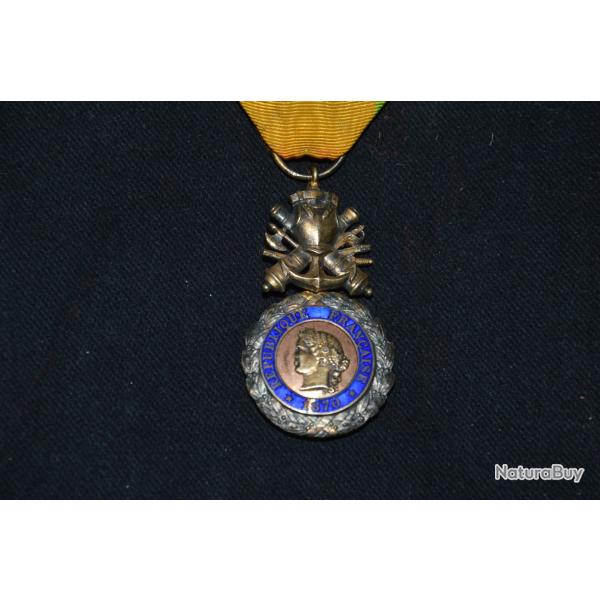 MEDAILLE MILITAIRE 1870-MODULE DE LUXE (JOAILLERIE) 5� TYPE AUX CANONS-CENTRE OR-MODULE EN VERMEIL