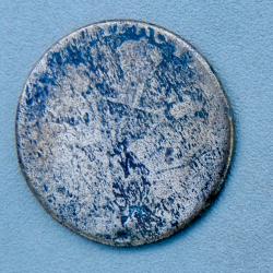Monnaie fran&ccedil;aise en cuivre - XVIIe si&egrave;cle - attribution ancienne &agrave; Louis XIII - &agrave; identifier