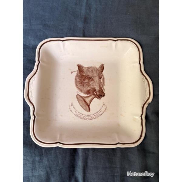 Plat de service, faiencerie de longchamp, s�rie vintage Le Deyeux, scenes de chasse.