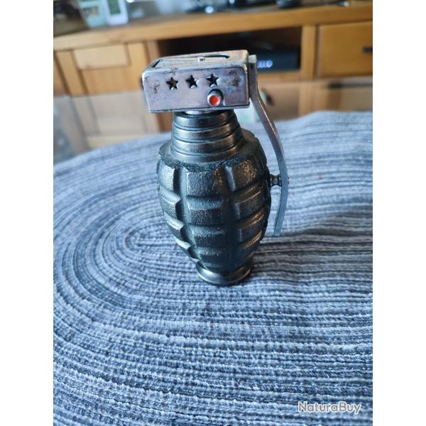 briquet essence vintage grenade ann�e 1970