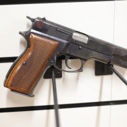 //Cat B // Pistolet semi-auto Luger M90 ; 9x19 (1 � sans r&eacute;serve) #2129