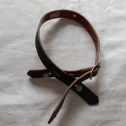 Jugulaire pour casque  dat&eacute;e 1944 WW2  ( B )
