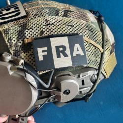 Patch tactique FRA - Fond Sable / Tan (5x8 cm / 100 % Cordura 500D)