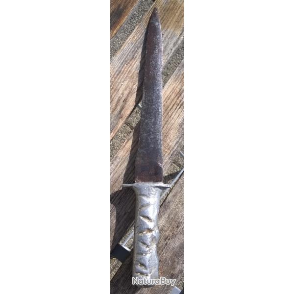 COUTEAU DAGUE DE POILUS 14/18  POIGN�E EN ALU  / MARQUAGE LAME M A ? /