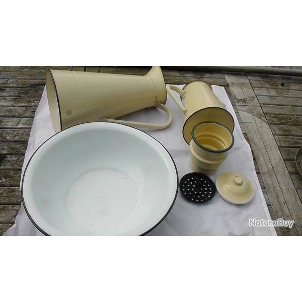 lot objets ancien broc cafetaire cuvette