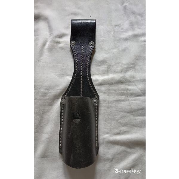 Porte ba�onnette en cuir  98K ( A1 )