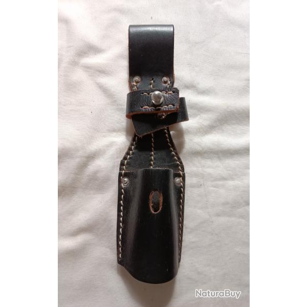 Porte ba�onnette en cuir  98K ( A12 )