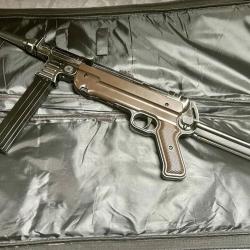 Pistolet mitrailleur MP German Legends full auto. &Eacute;tat neuf CO2 4,5. Bo&icirc;te et housse de transport.