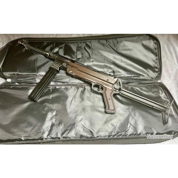 Pistolet mitrailleur MP German Legends full auto. �tat neuf CO2 4,5. Bo�te et housse de transport.