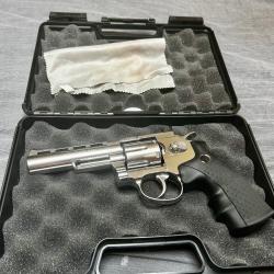 Revolver Colt Python ( Umarex S40 l&eacute;gends) co2 cal4,5 &eacute;tat neuf . Mallette Umarex