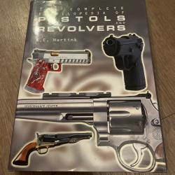 Livre encyclop&eacute;die pistolet r&eacute;volver