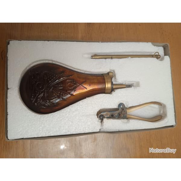 Coffret poire a poudre