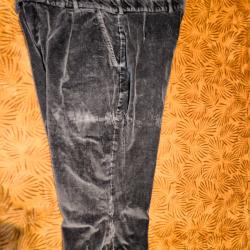 Vends 1pantalon et 1 knickers de marque solognac. Velours.