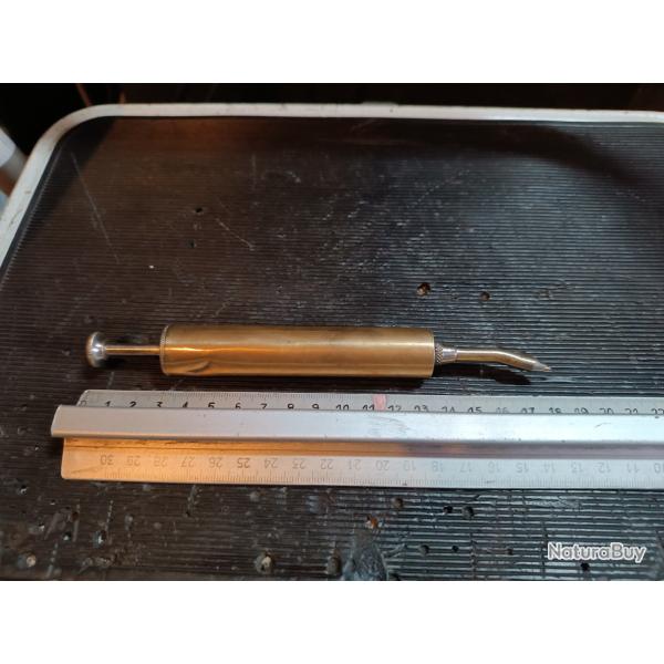 Ancienne petite pompe a graisse armurier horloger ajusteur