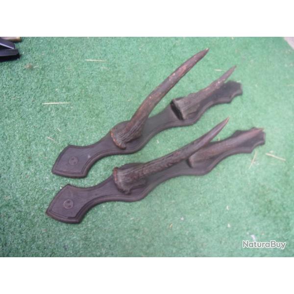 r�telier en cornes deux armes 48 cm