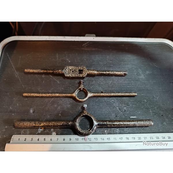 Lot ancien outils taraudage filetage