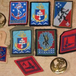 Lot d'insignes militaires grandes unit&eacute;s et outre-mer.