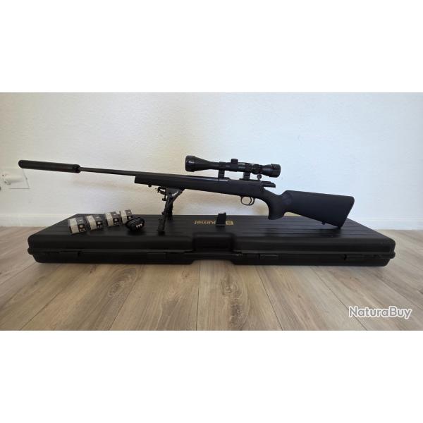 Carabine 22LR. CZ457 synth�tique avec accessoires