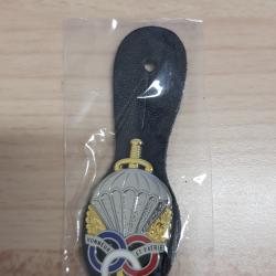 Insigne pucelle pr&eacute;paration militaire parachutiste PMP arm&eacute;e collection