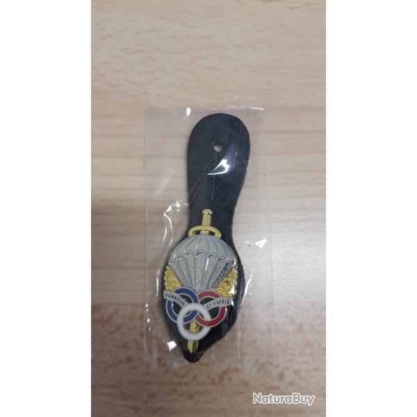Insigne pucelle pr�paration militaire parachutiste PMP arm�e collection