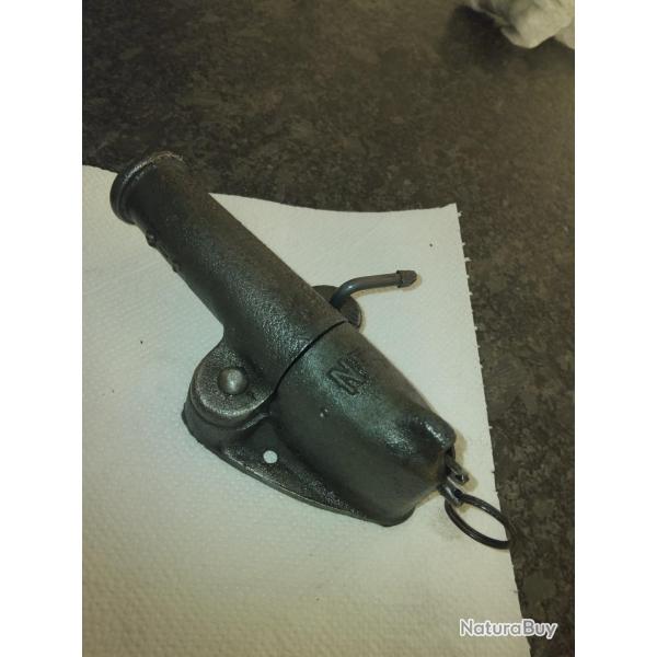 petit  canon ancien de defense manufrance en calibre  16