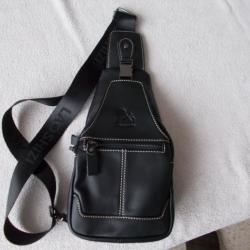 SACOCHE NEUVE EN VERITABLE CUIR DE VACHETTE /MODE/TENDANCE/OUTDOOR/ STYLE OLD WEST CUIR BLACK COW