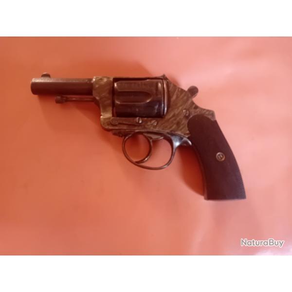 Revolver Municipal 8mmVendu par VERNEY CARON