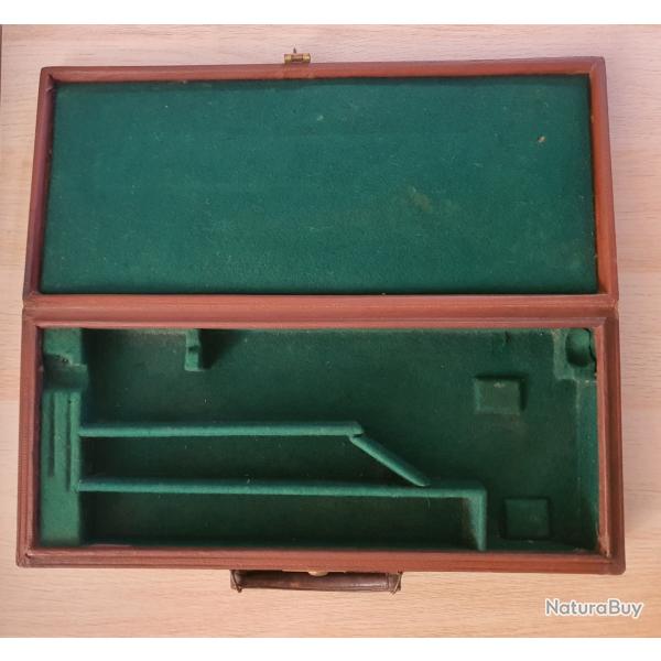 ANCIEN COFFRET POUR PISTOLET ET ACCESSOIRES
