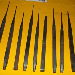 LOT DE 10 BURINS ANCIEN POUR GRAVURE SUR BOIS , METAL , DIFFERENTES TAILLES  ,POIDS TOTAL 700 GRAMME