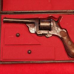 Revolver &agrave; broche fran&ccedil;ais de Fran&ccedil;ois Eyraud en calibre 7mm (A688)