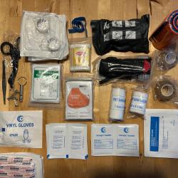 Kit de Premiers Secours Tactique / IFAK Complet - Neuf - Survie, Chasse, Bushcraft, Rando