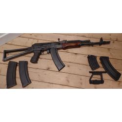 AK-74 Airsoft Post-Apo sur base LCT