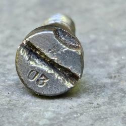 Vis de boitier courte pour Mauser 98 num&eacute;ro 03