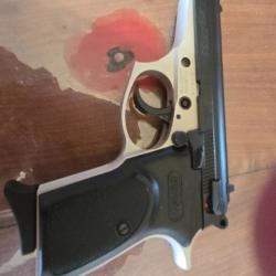Pistolet Bersa calibre 22Lr parfait &eacute;tat dans sa mallette tir&eacute; 300 cartouches