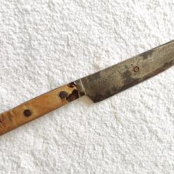 Canif couteau ancien artisanal du Maghreb avec &eacute;tui et belle lame