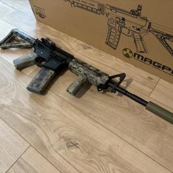R&eacute;plique Airsoft G&P M4 Magpul PTS