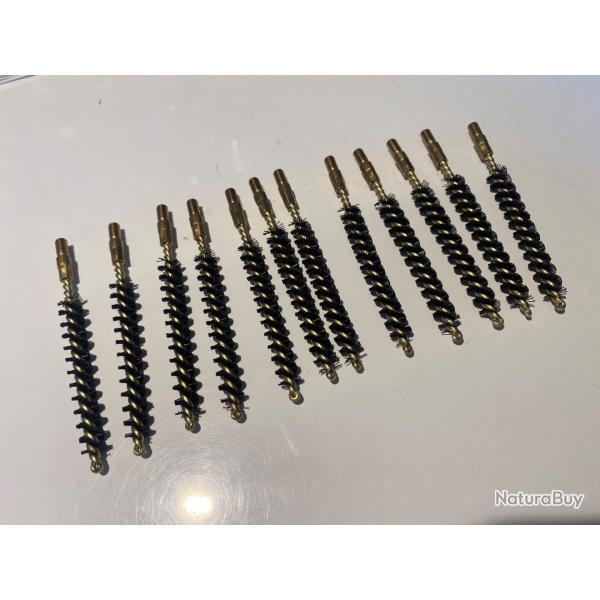 12 Brosses Dewey nylon .22