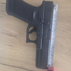 Glock 17 gen 5 malette compl&egrave;te 500euros