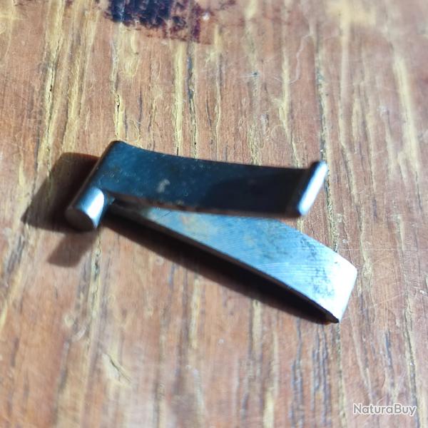 Ressort de rappel de d�tente pour revolver Chamelot- Delvigne 1873