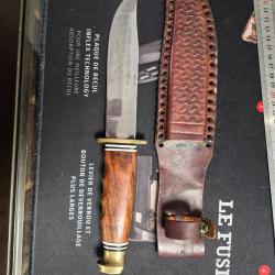 COUTEAUX DE CHASSE AVEC &Eacute;TUIS CUIR