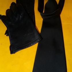 GANTS EN CUIR ( taille 8 ) ET CRAVATTE MILITAIRE DE L'ARMEE DE L'AIR FRANCAISE , OCCASION FABRICATIO