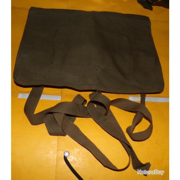 HOUSSE DE TROUSSE DE TOILETTE  DE L'ARMEE FRANCAISE , FABRICATION FRANCAISE DE 1964 ,  ETAT NEUF VOI
