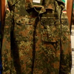 CHEMISE MILITAIRE DE L'ARMEE ALLEMANDE DE 1996 , TAILLE 90 SOIT EN CIVIL S ,  ETAT OCCASION VOIR PHO