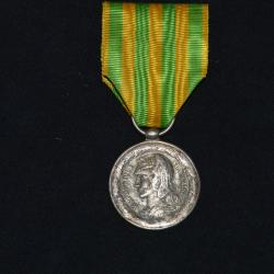 MEDAILLE DU TONKIN ANNAM-CAMPAGNE COLONIALE DE 1883-1885(ARGENT)-CAU  GIA&Iuml;