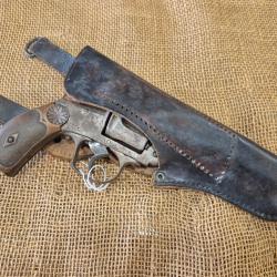 Revolver de type Smith & Wesson calibre 38 S&W &Eacute;poque fn XIXe avec etuit