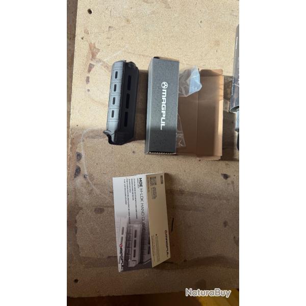 Garde main moe m lok court black . AR15