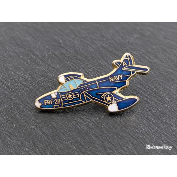 Pin's vintage avion de chasse Grumman F9F Panther US Navy - a�ronavale marine